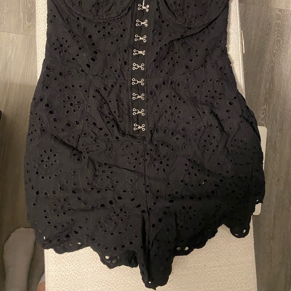 TOBI Romper - Picture 7 of 8